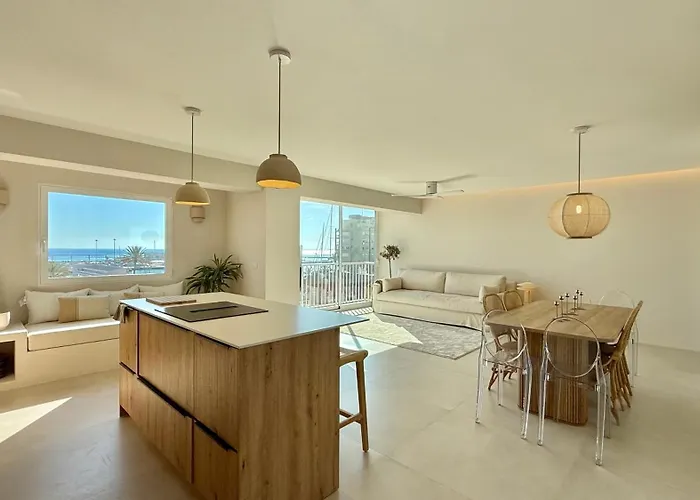 Centro Con Vistas Al Mar Y Parking アパート